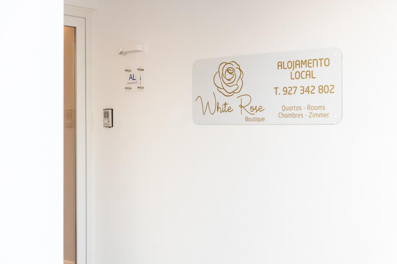 زامبوجيرا دو مار Alojamento White Rose Boutique المظهر الخارجي الصورة